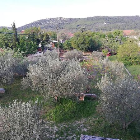 Spacious Family Apartment With Parking In The Shade And Barbecue House Šibenik Extérieur photo