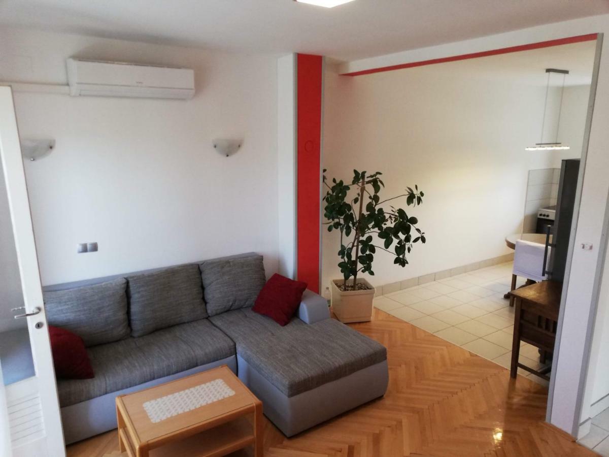 Spacious Family Apartment With Parking In The Shade And Barbecue House Šibenik Extérieur photo