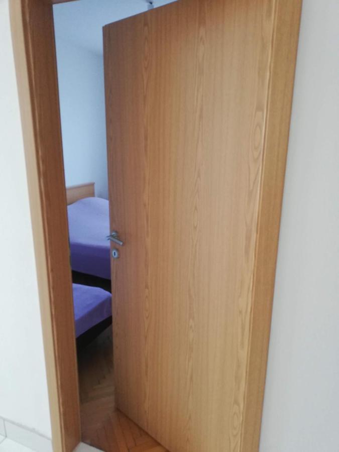 Spacious Family Apartment With Parking In The Shade And Barbecue House Šibenik Extérieur photo